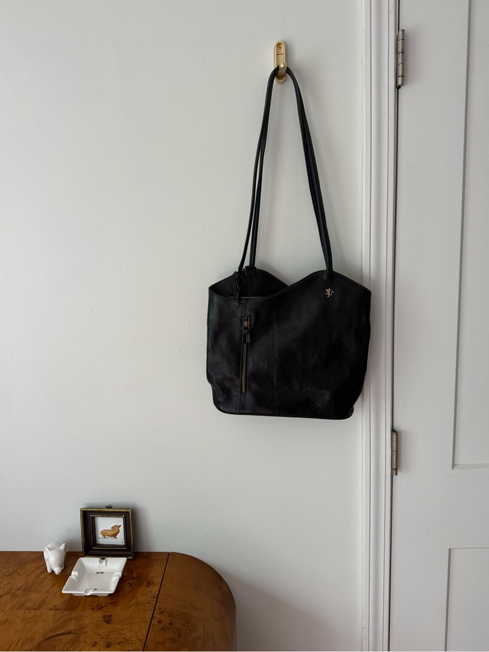 Vintage Italian leather shoulder bag
